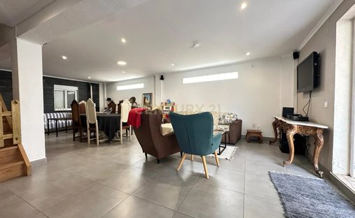 Villa in Aroeira, Charneca de Caparica e Sobreda, Portugal 1