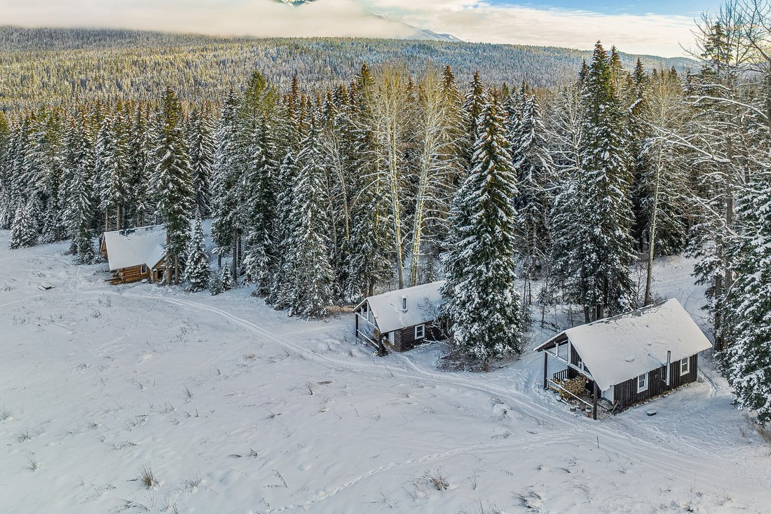 House in Golden, British Columbia, Canada 4 - 18494977
