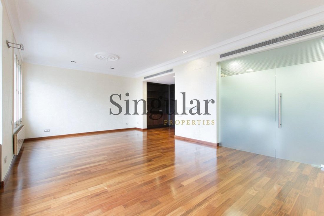 Apartment in Sarrià-Sant Gervasi, Barcelona, Spain 2 - 18494940