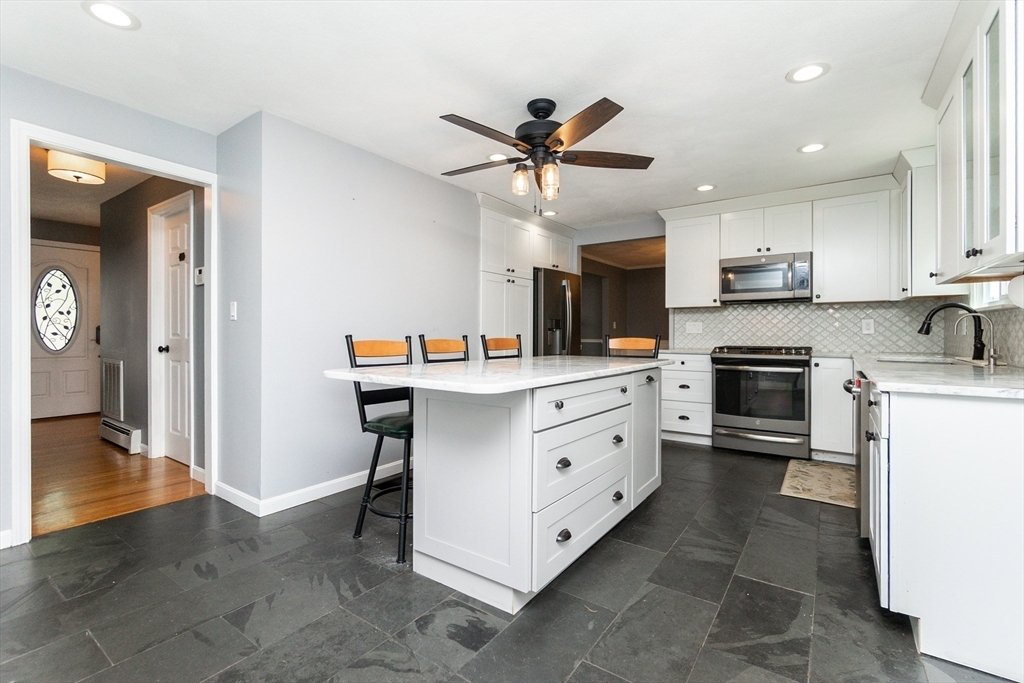 House in Saugus, Massachusetts, United States 4 - 18007207