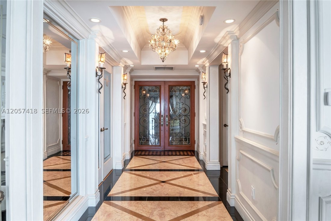 Condo in Miami Beach, Florida, United States 4 - 18493490