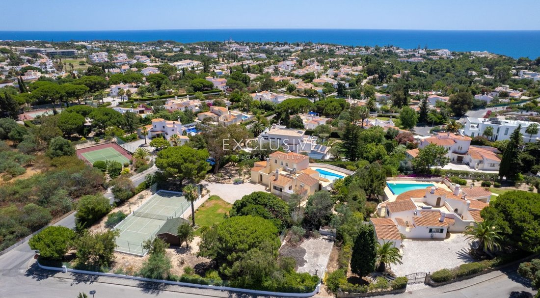 Villa in Carvoeiro, Algarve, Portugal 1 - 18494790