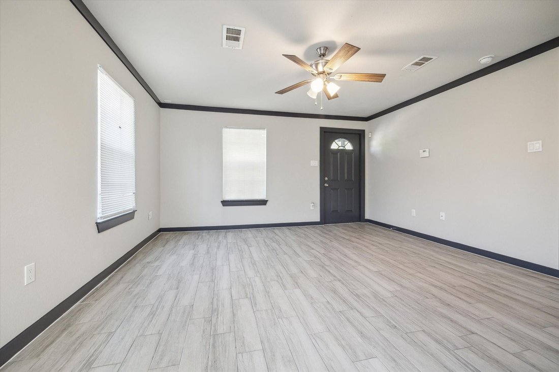 Houston, Texas, United States 2 - 18494056