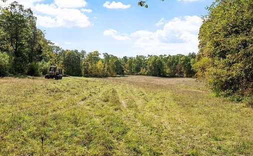 Land in Lancaster, Massachusetts, United States 1