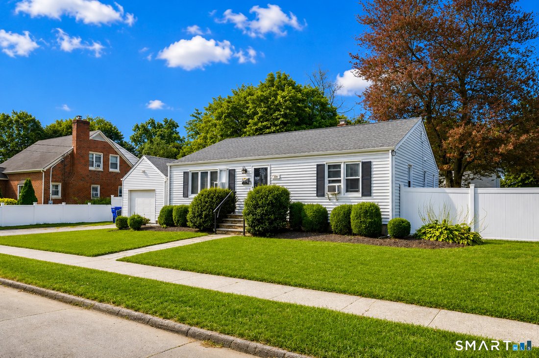 Stratford, Connecticut, United States 3 - 18494960
