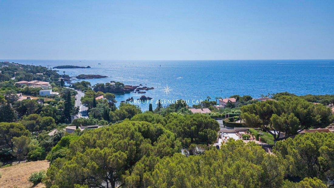 Villa in Le Dramont-Agay-Anthéor-Le Trayas, Saint-Raphaël, France 2 - 18495671