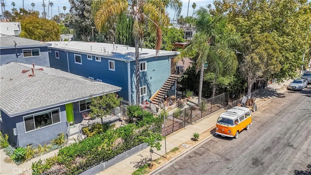 Condo in Los Angeles, California, United States 2 - 18493556