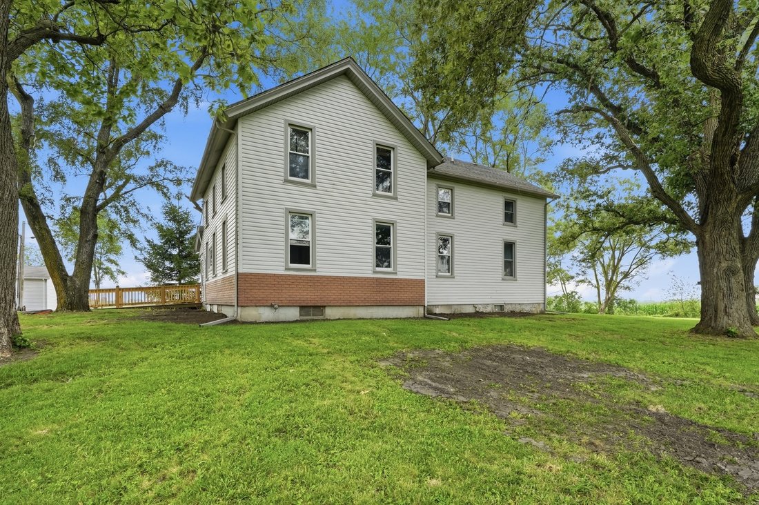 House in Beecher, Illinois, United States 3 - 18494723