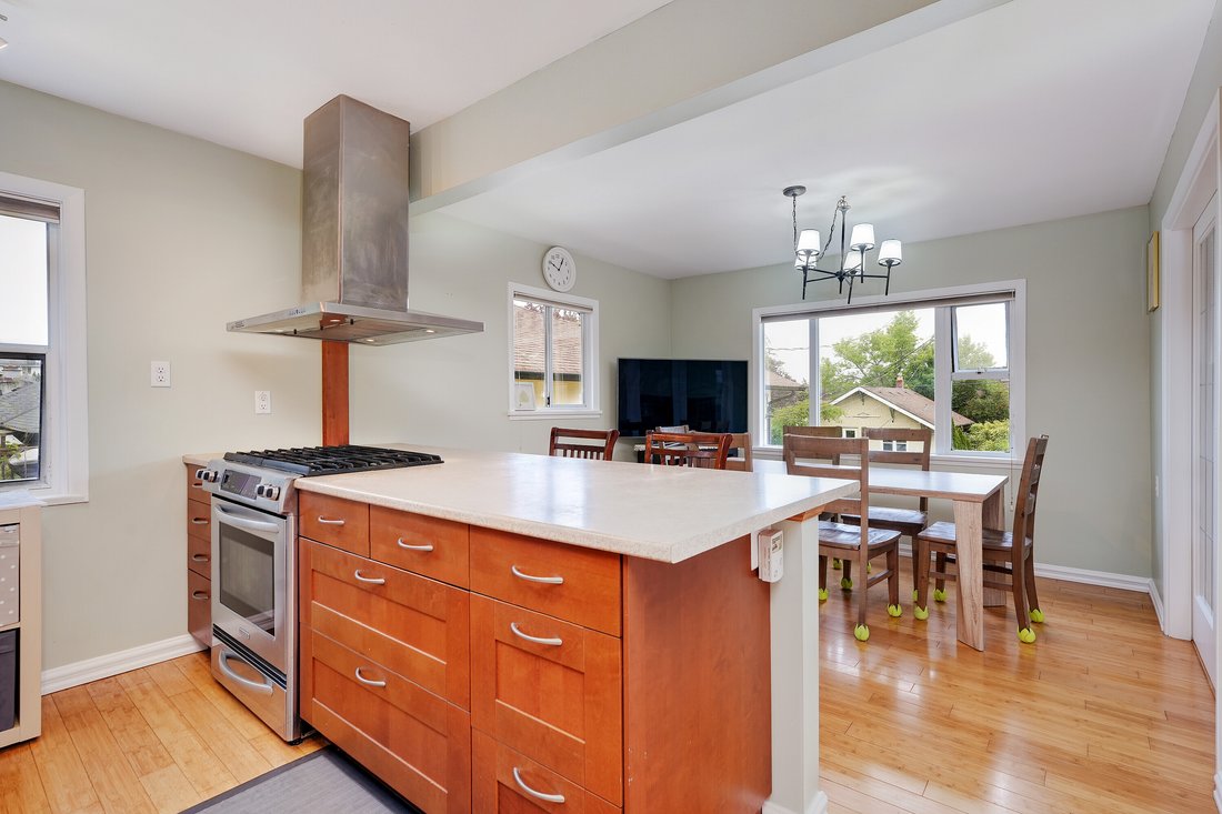 House in Victoria, British Columbia, Canada 4 - 18348713