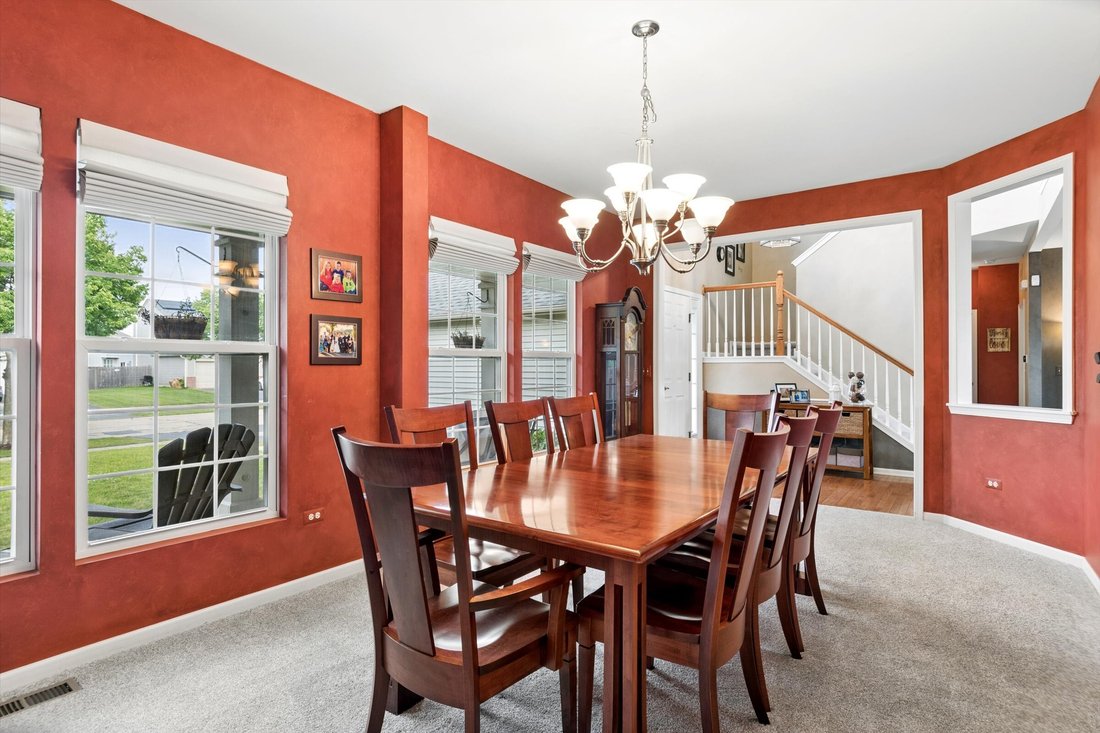 House in Bolingbrook, Illinois, United States 3 - 18492383