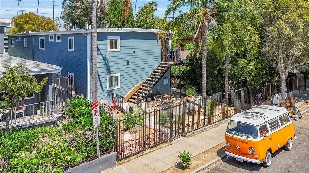 Los Angeles, California, United States 2 - 18493541
