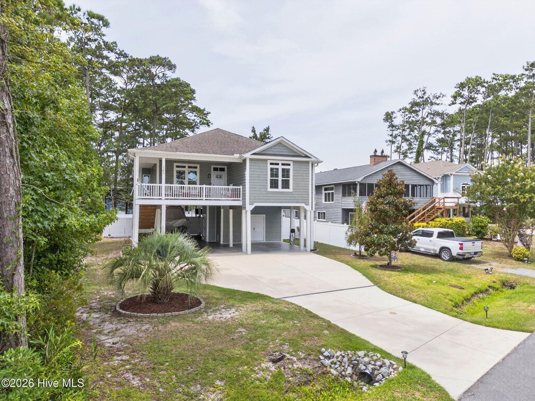 House in Oak Island, North Carolina, United States 3 - 18495278