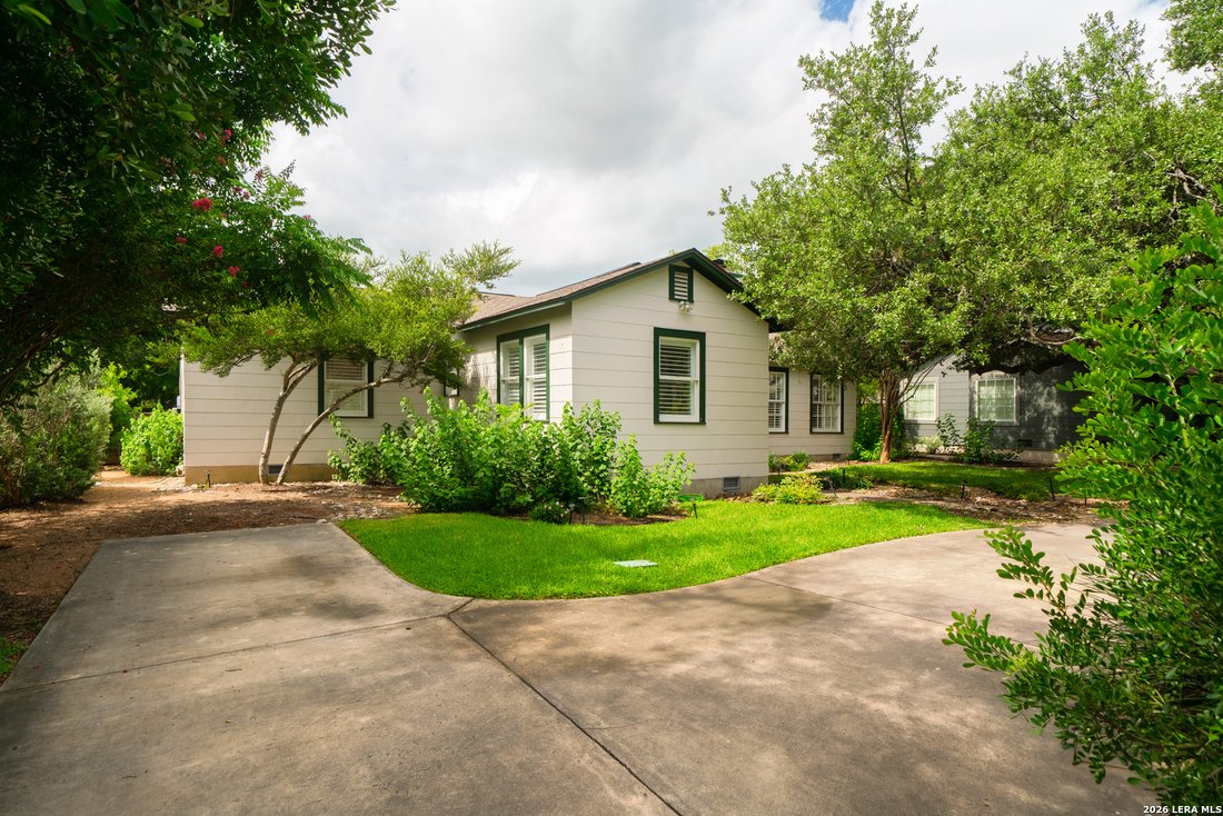 House in San Antonio, Texas, United States 4 - 18494912