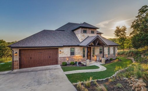 House in Chico, Texas, United States 1