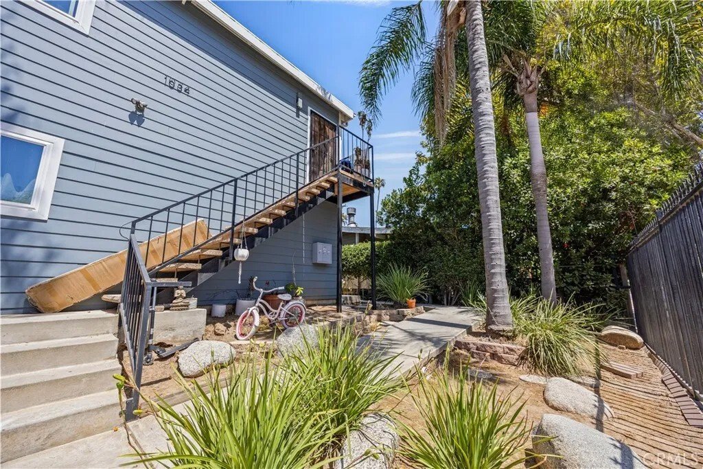 Los Angeles, California, United States 4 - 18493541