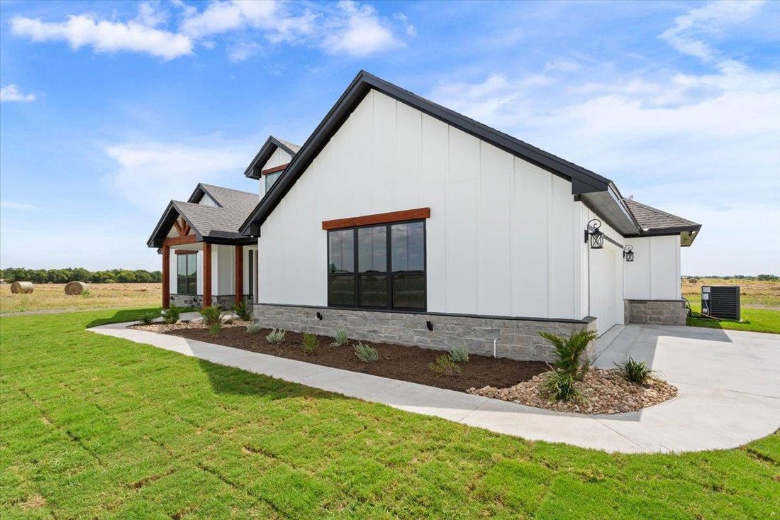 House in Salado, Texas, United States 3 - 18493360