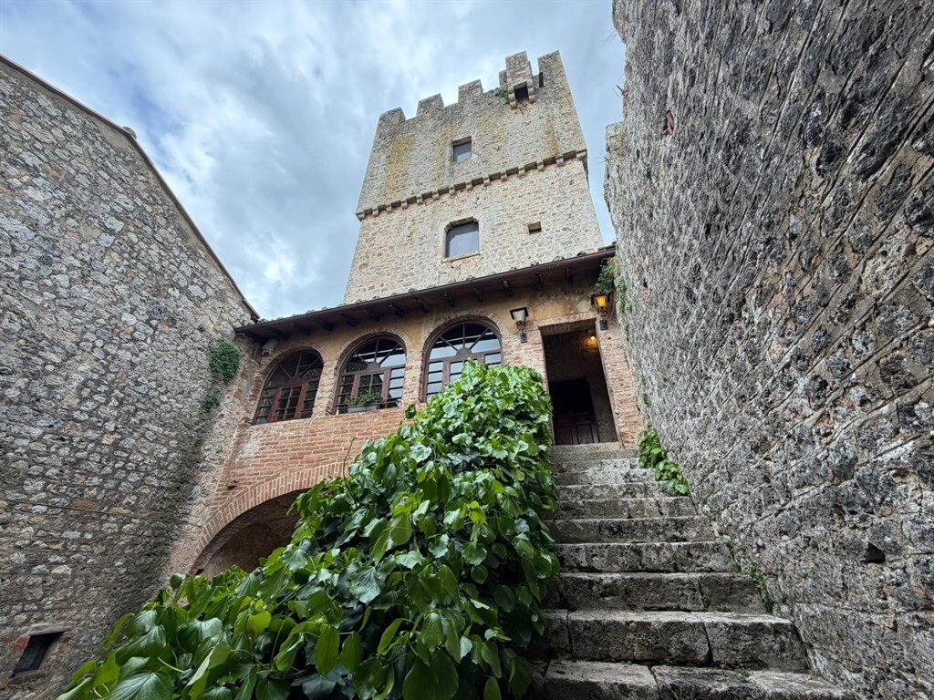 Villa in Monteriggioni, Tuscany, Italy 2 - 18493166