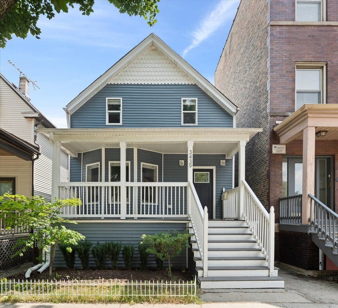 House in Chicago, Illinois, United States 1 - 18494696