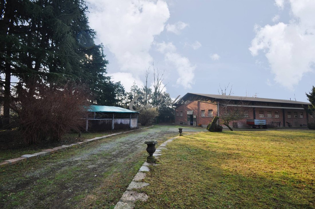 Country House in Novedrate, Lombardy, Italy 2 - 18495865