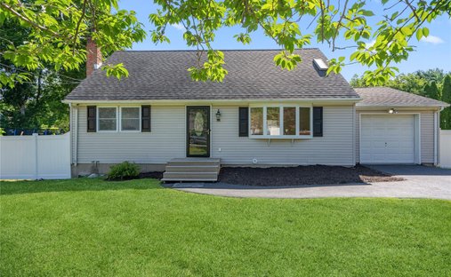 House in Miller Place, New York, United States 1