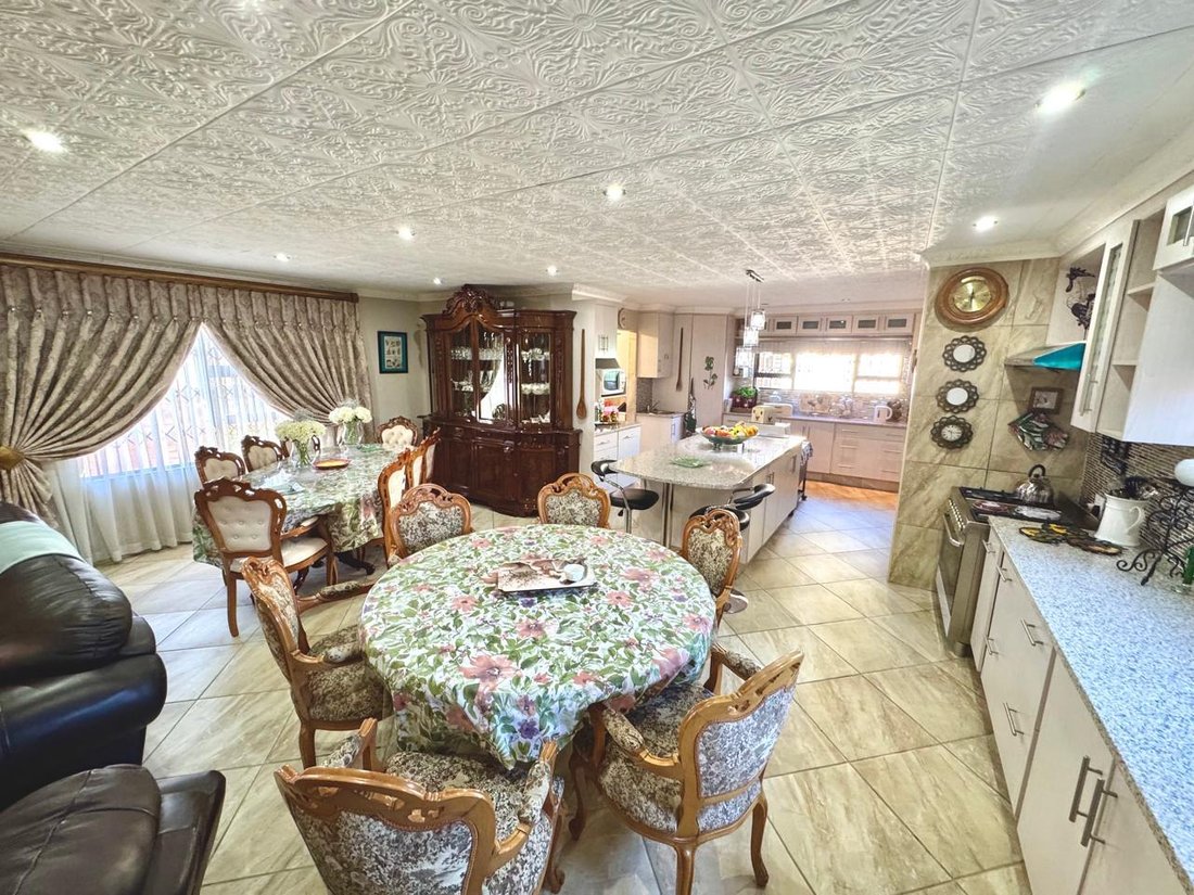 House in Secunda, Mpumalanga, South Africa 5 - 18492218