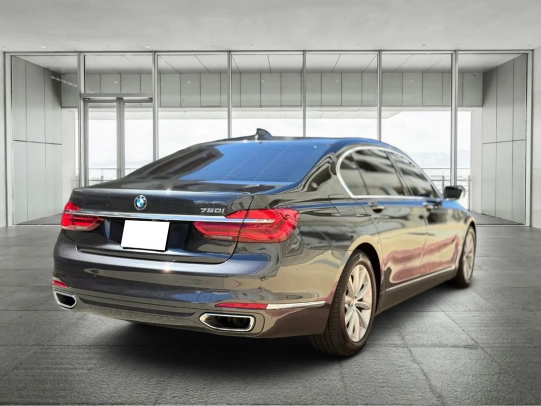 Sedan in Inglewood, CA, United States 5 - 17656469