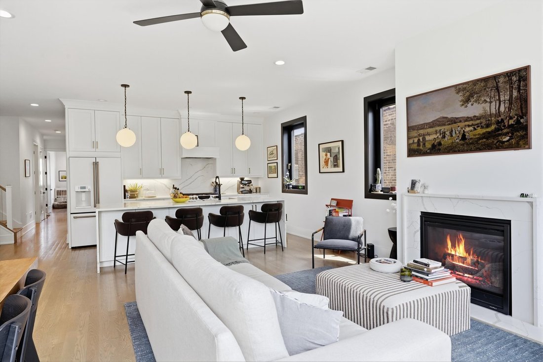 Condo in Chicago, Illinois, United States 2 - 18494650