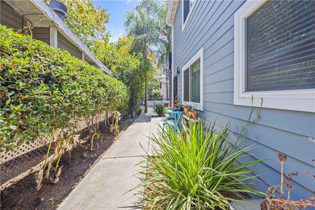 Condo in Los Angeles, California, United States 5 - 18493556