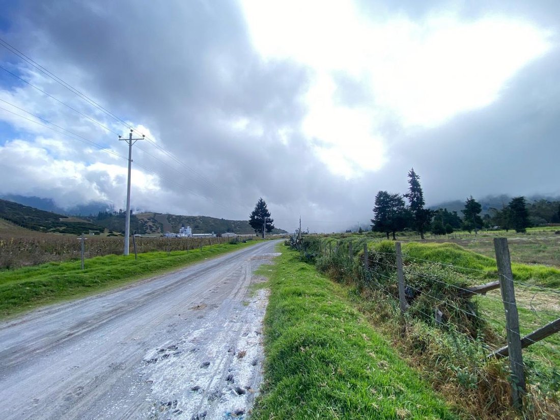 Land in Quito, Pichincha, Ecuador 3 - 18492569