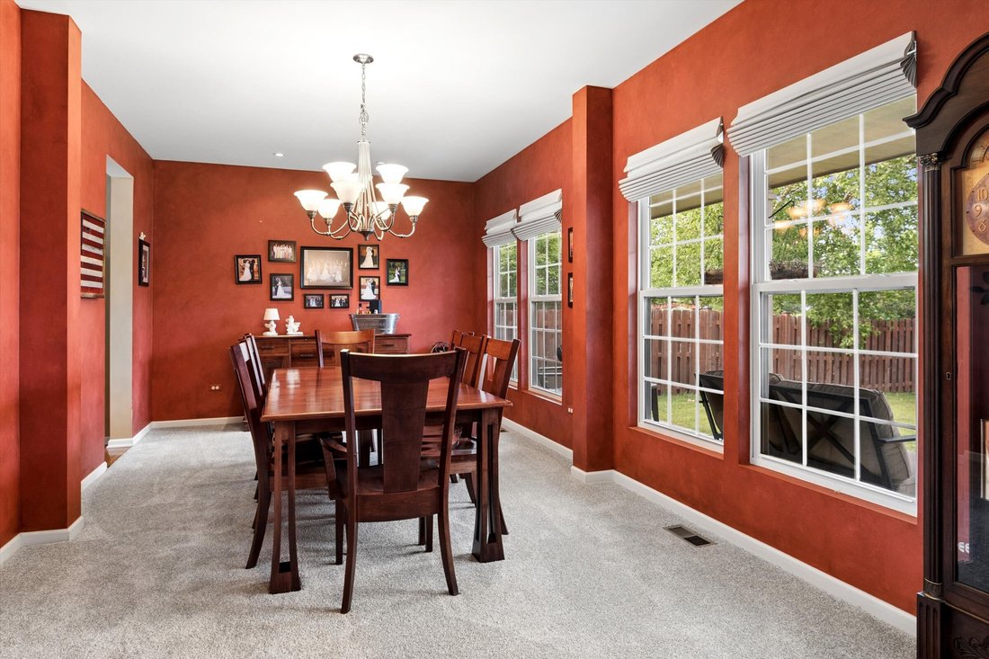 House in Bolingbrook, Illinois, United States 2 - 18492383
