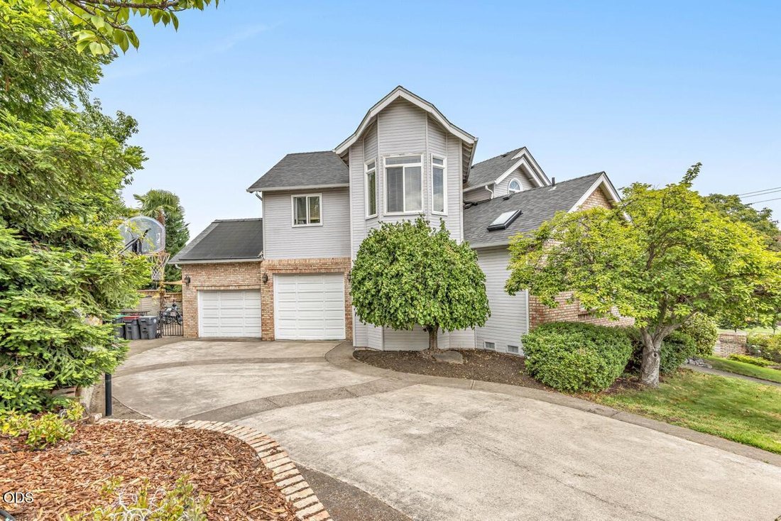House in Medford, Oregon, United States 1 - 18494411