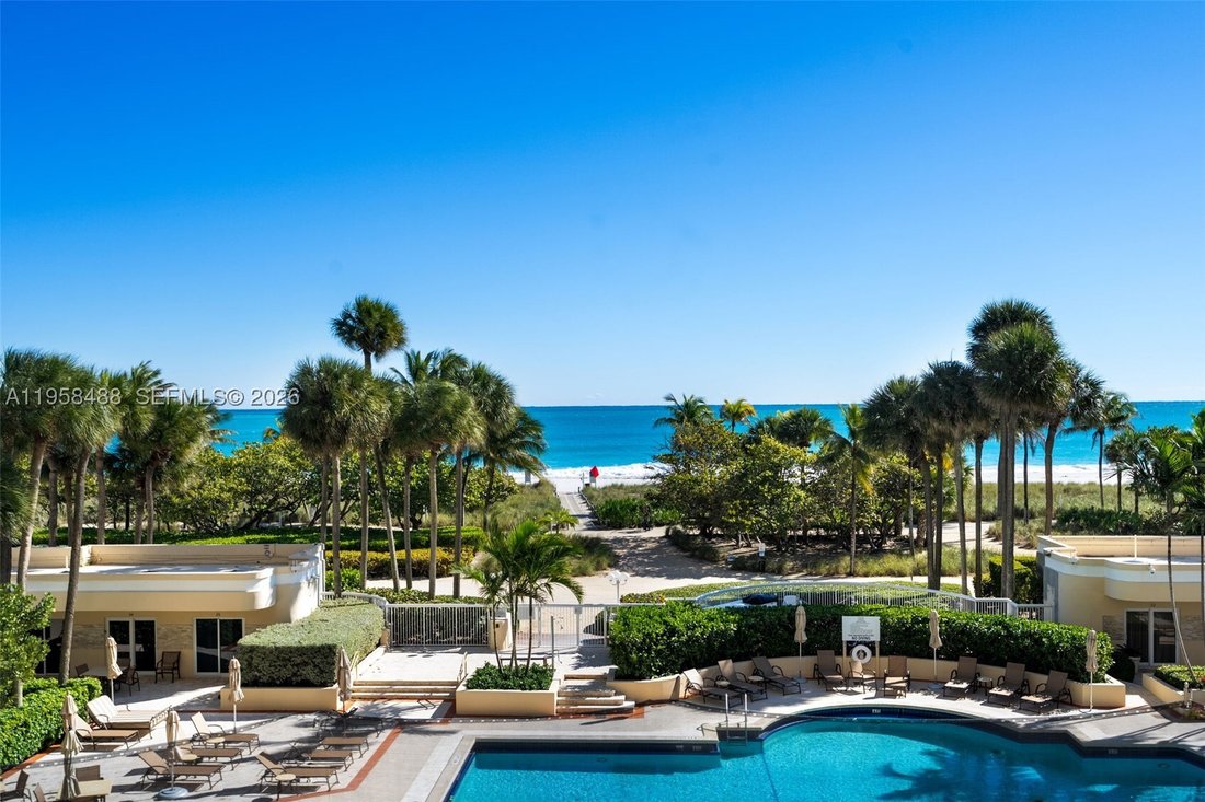Condo in Bal Harbour, Florida, United States 1 - 17102193