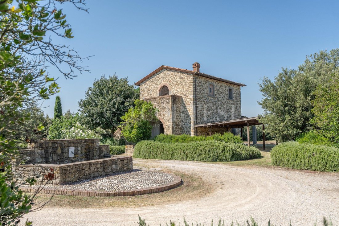 Villa in Center, Cortona, Tuscany 2 - 18495114