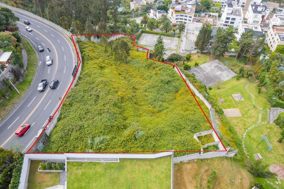 Land in Quito, Pichincha, Ecuador 1 - 18492603