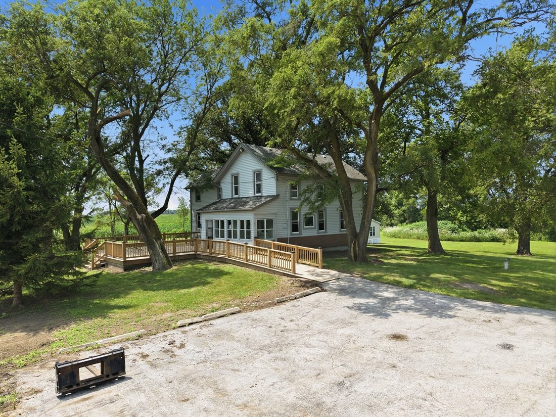 House in Beecher, Illinois, United States 2 - 18494723