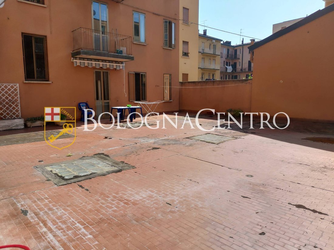 Apartment in Irnerio, Bologna, Italy 4 - 18493331