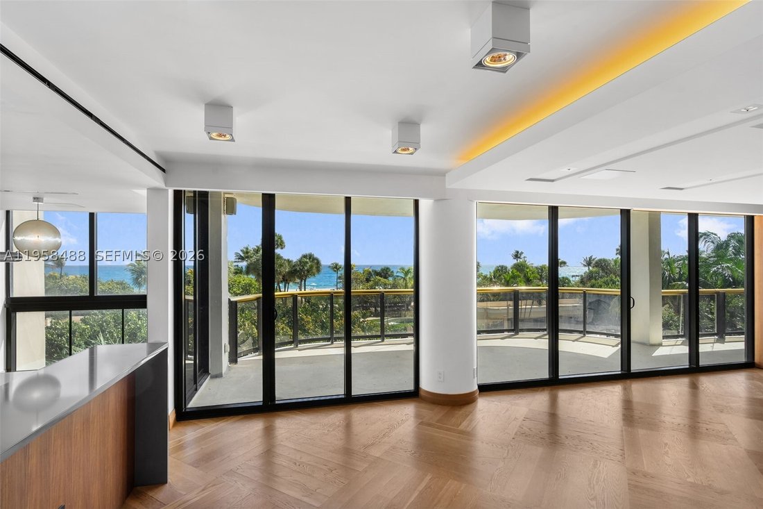 Condo in Bal Harbour, Florida, United States 4 - 17102193