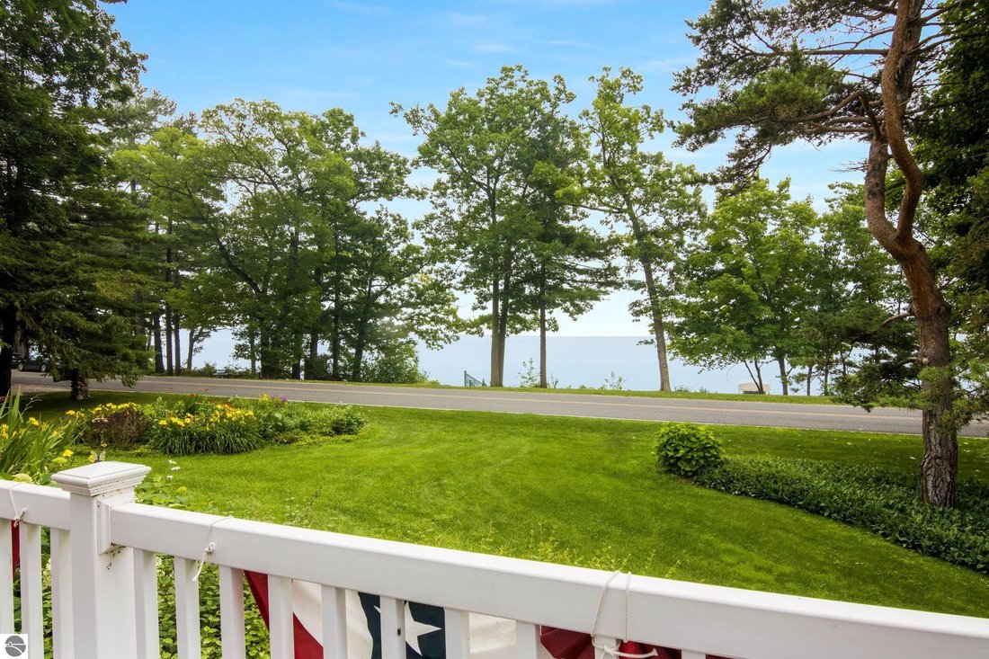 House in Traverse City, Michigan, United States 4 - 18494978
