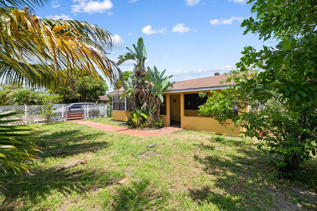 House in West Palm Beach, Florida, United States 5 - 18493980