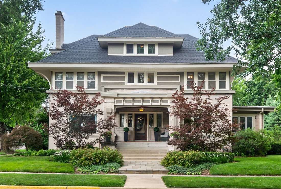 House in Aurora, Illinois, United States 2 - 18494679