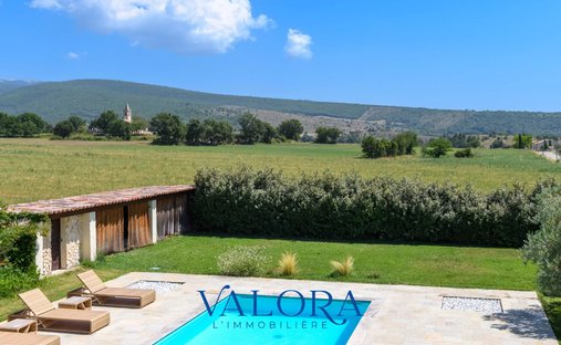 Estate in Forcalquier, Provence-Alpes-Côte d'Azur, France 1