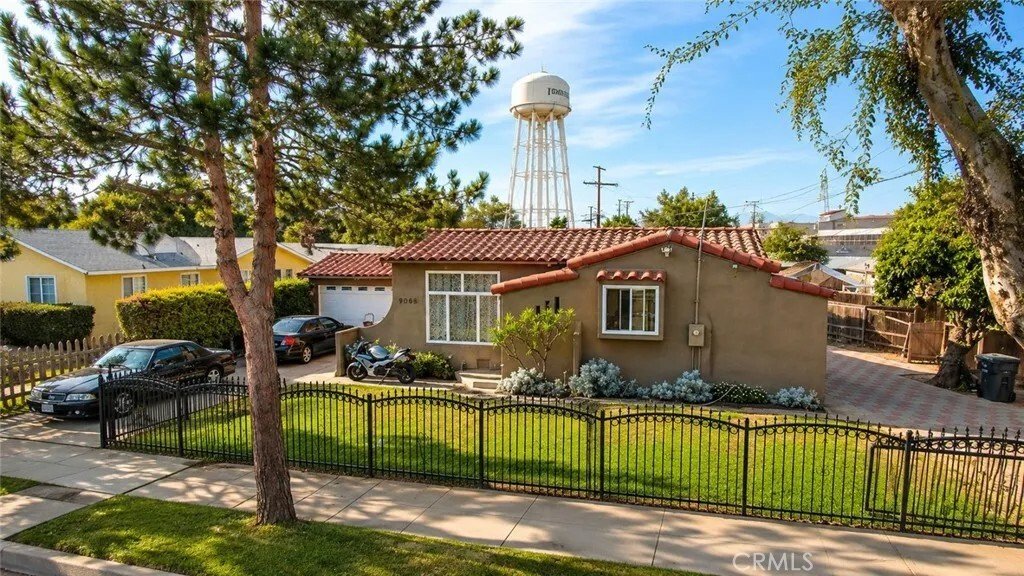 South Gate, California, United States 4 - 18493696