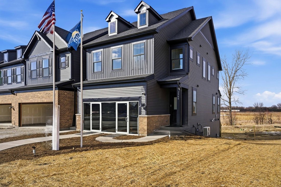 Townhouse in Aurora, Illinois, United States 1 - 18494649