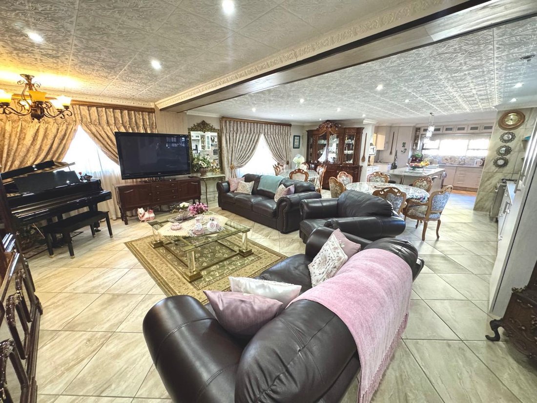 House in Secunda, Mpumalanga, South Africa 4 - 18492218
