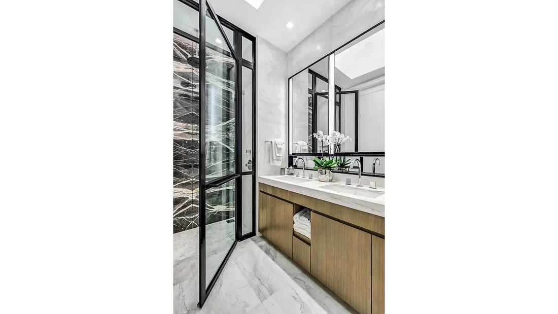 Condo in New York, New York, United States 3 - 18495044