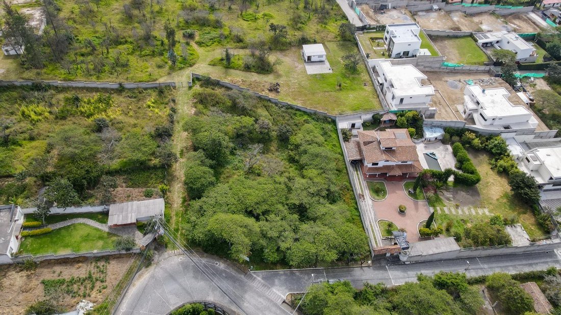 Land in Quito, Pichincha, Ecuador 3 - 18492576