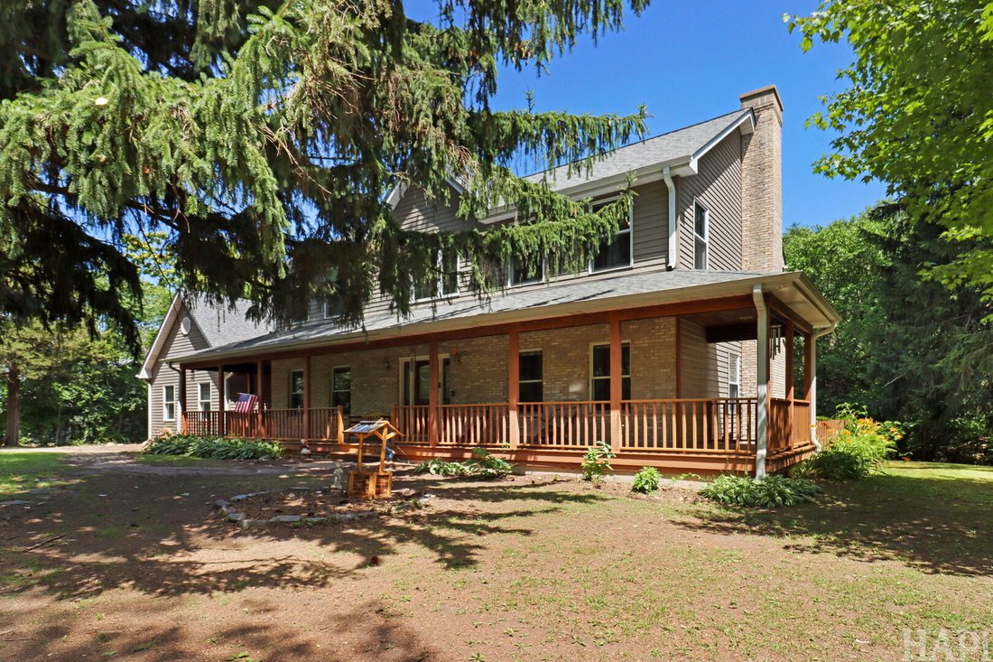 House in Antioch, Illinois, United States 3 - 18494702
