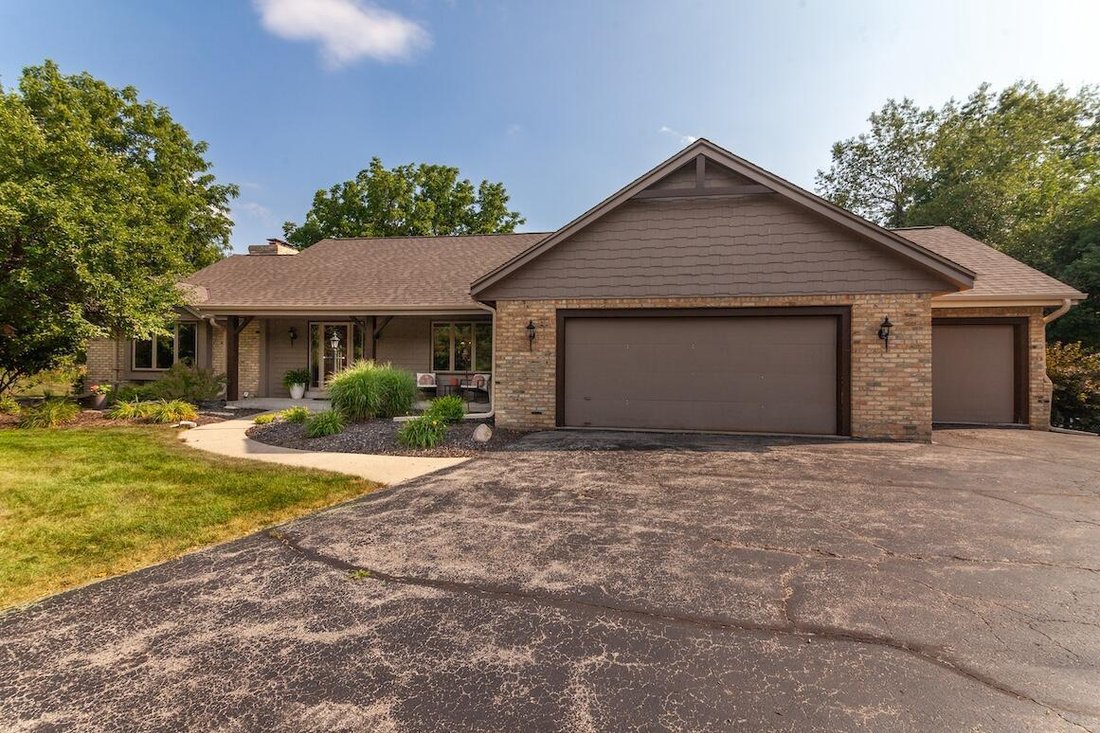 House in Delafield, Wisconsin, United States 2 - 18494599