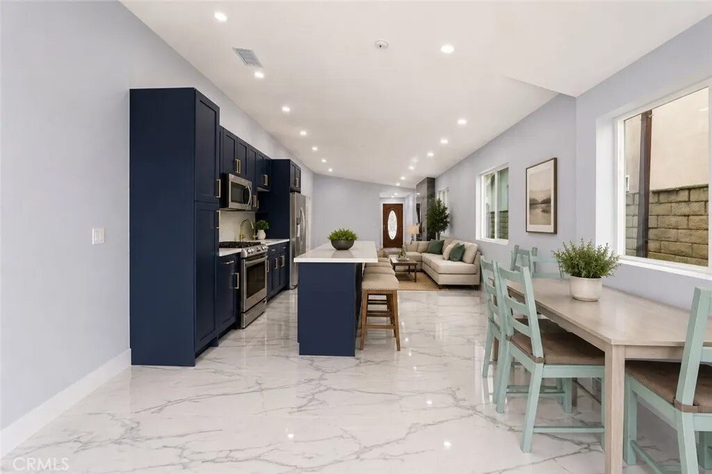 Mission Viejo, California, United States 5 - 18053542
