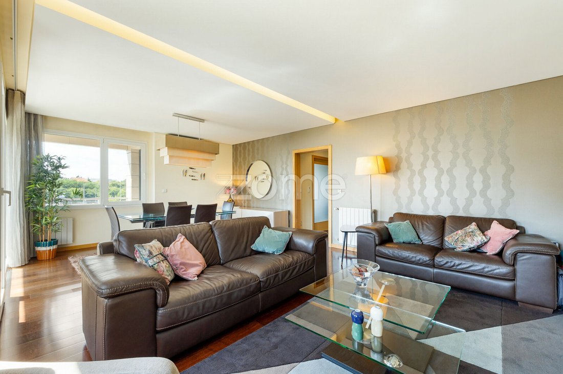 Apartment in Mafamude e Vilar do Paraiso, Porto District, Portugal 2 - 18495134